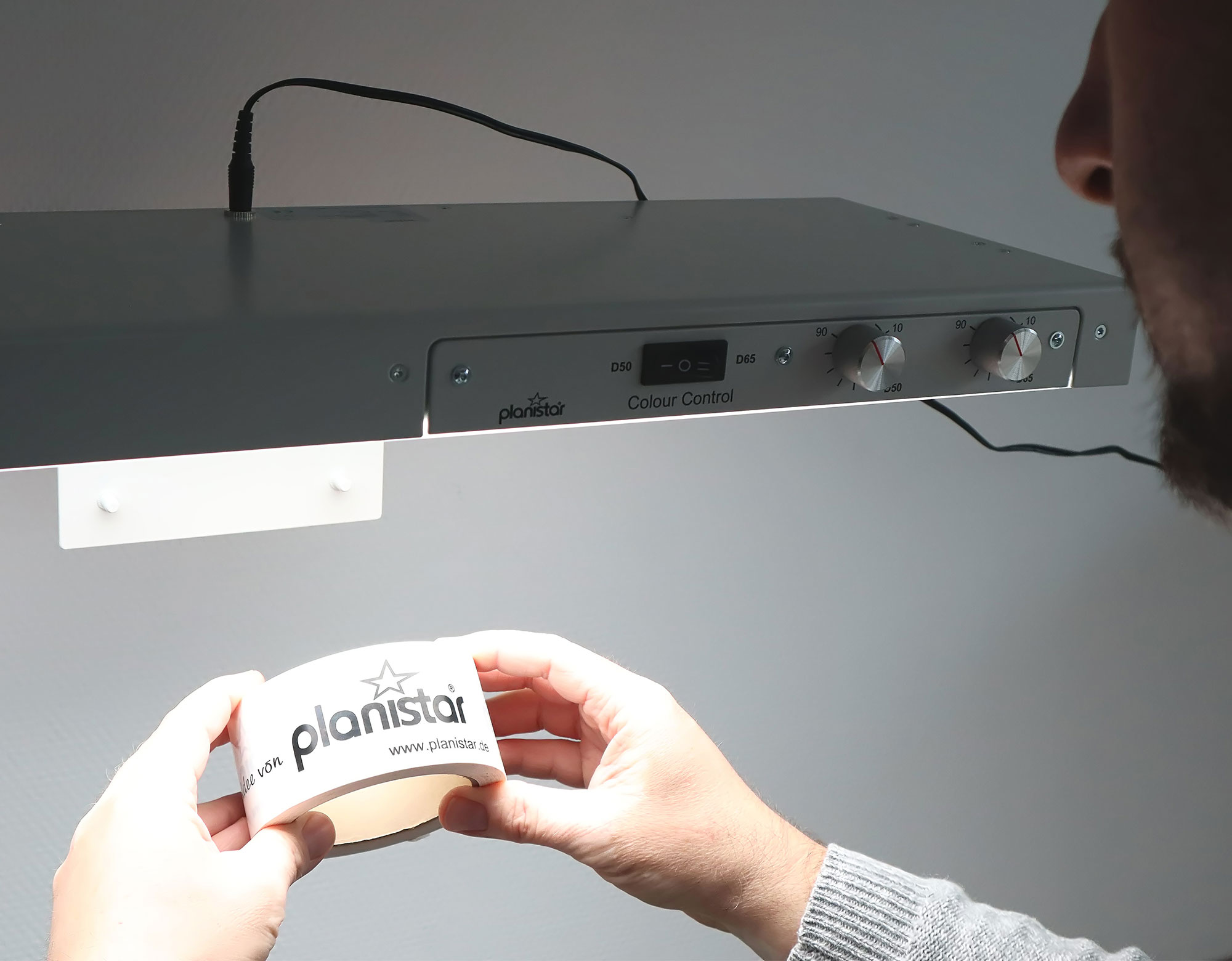 Sichtprüfung Schriften mit planistar LED-Leuchten
