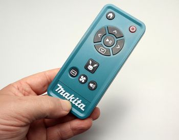 Prüfung Farbechtheit mit LED-Leuchte von planistar