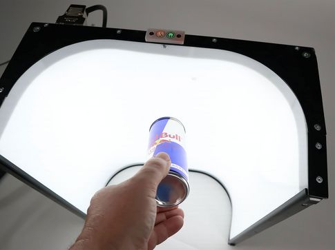 gebogene Lichtfläche für die Sichtprüfung von runden Objekten